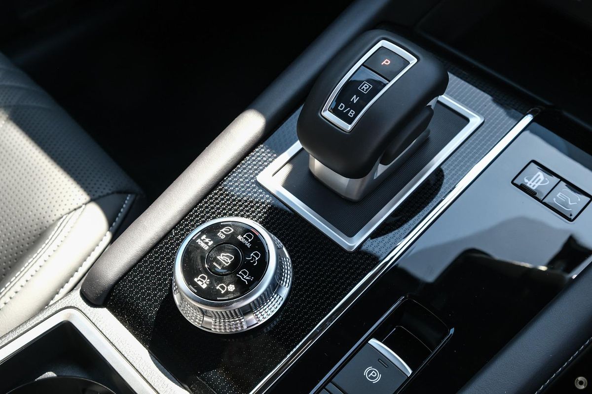 2024 Mitsubishi Outlander PHEV GSR ZM