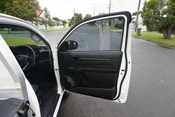2022 Toyota Hilux Workmate (4x2) TGN121R 4x2