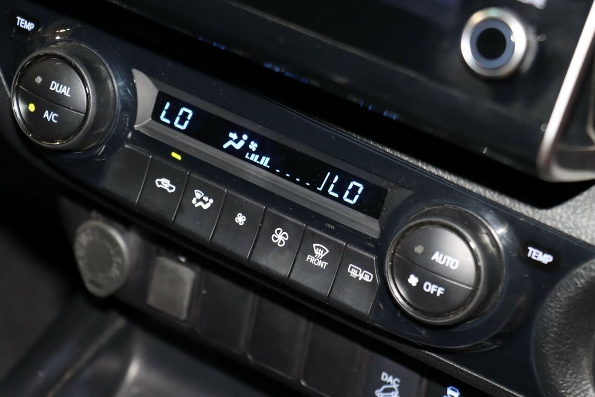 2023 Toyota Hilux SR5 GUN126R 4X4