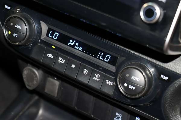 2023 Toyota Hilux SR5 GUN126R 4X4