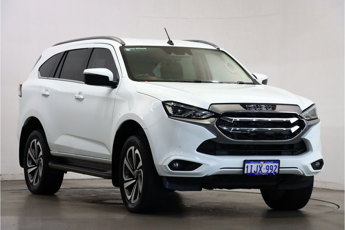 2022 Isuzu MU-X LS-T