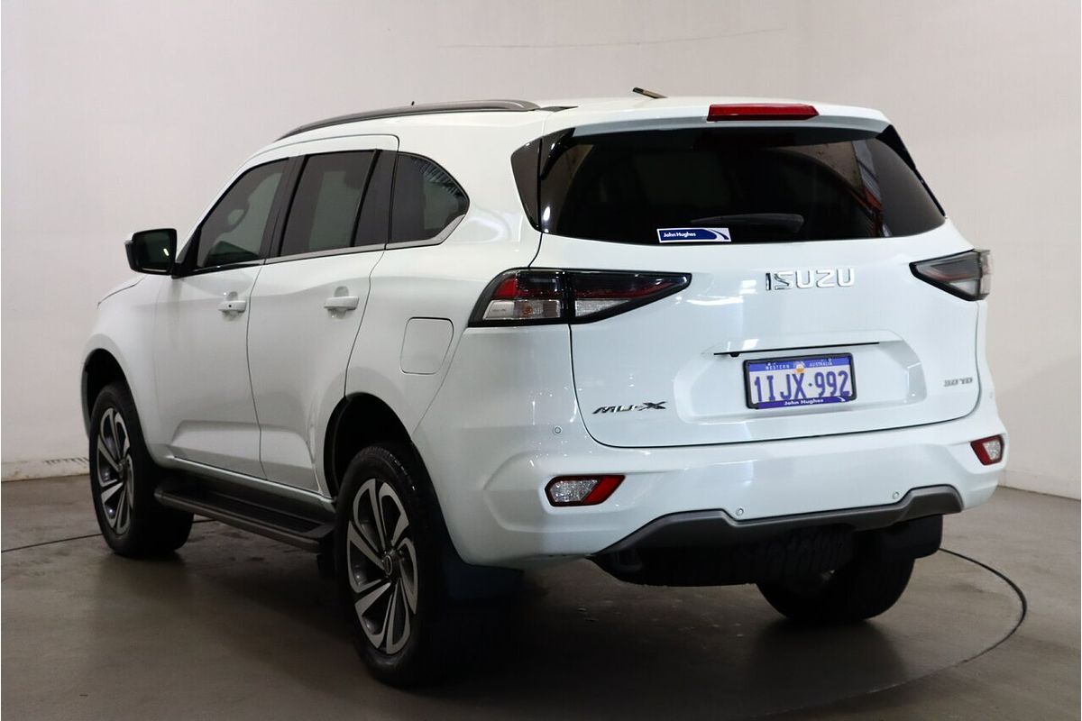 2022 Isuzu MU-X LS-T
