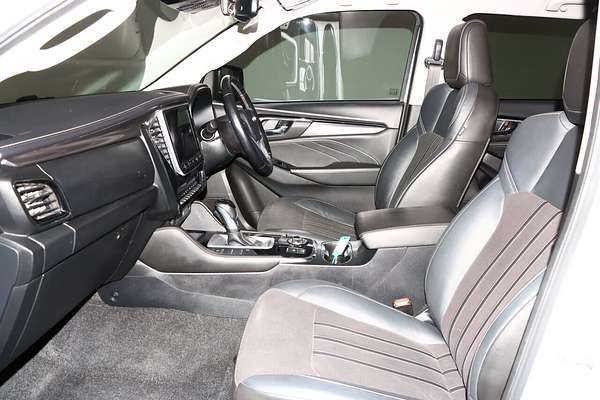 2022 Isuzu MU-X LS-T