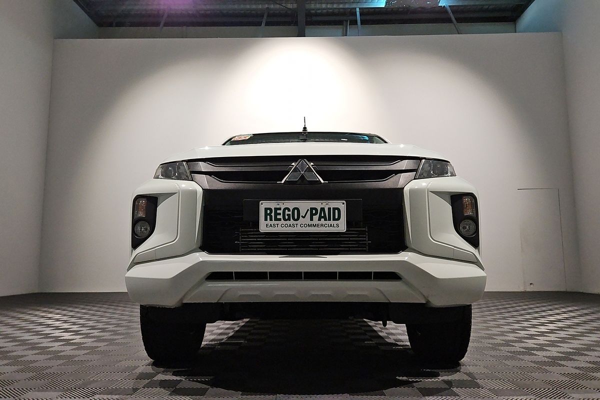 2021 Mitsubishi Triton GLX MR 4X4