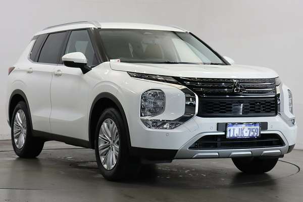 2024 Mitsubishi Outlander LS ZM
