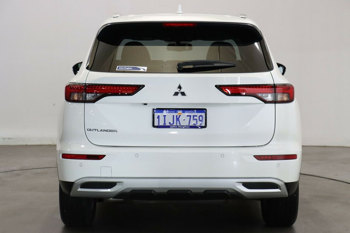2024 Mitsubishi Outlander LS ZM