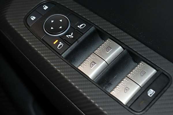 2024 Mitsubishi Outlander LS ZM