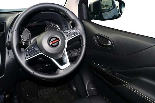 2024 Nissan Navara PRO-4X Warrior D23 4X4