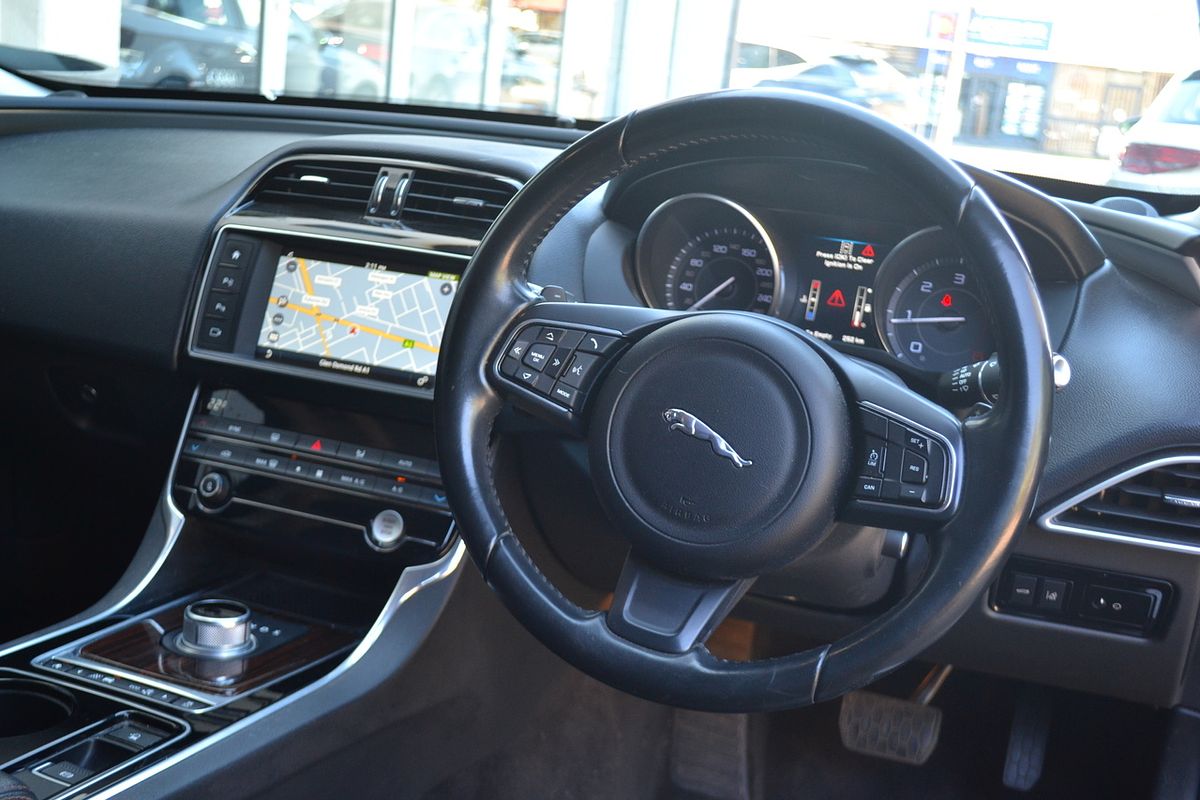 2016 Jaguar XE 20d Prestige X760