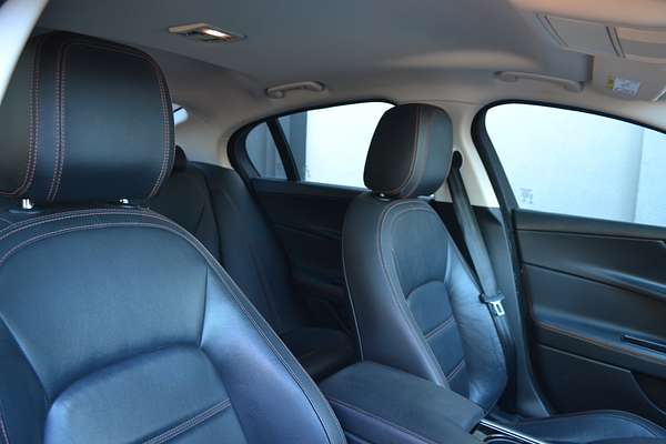 2016 Jaguar XE 20d Prestige X760