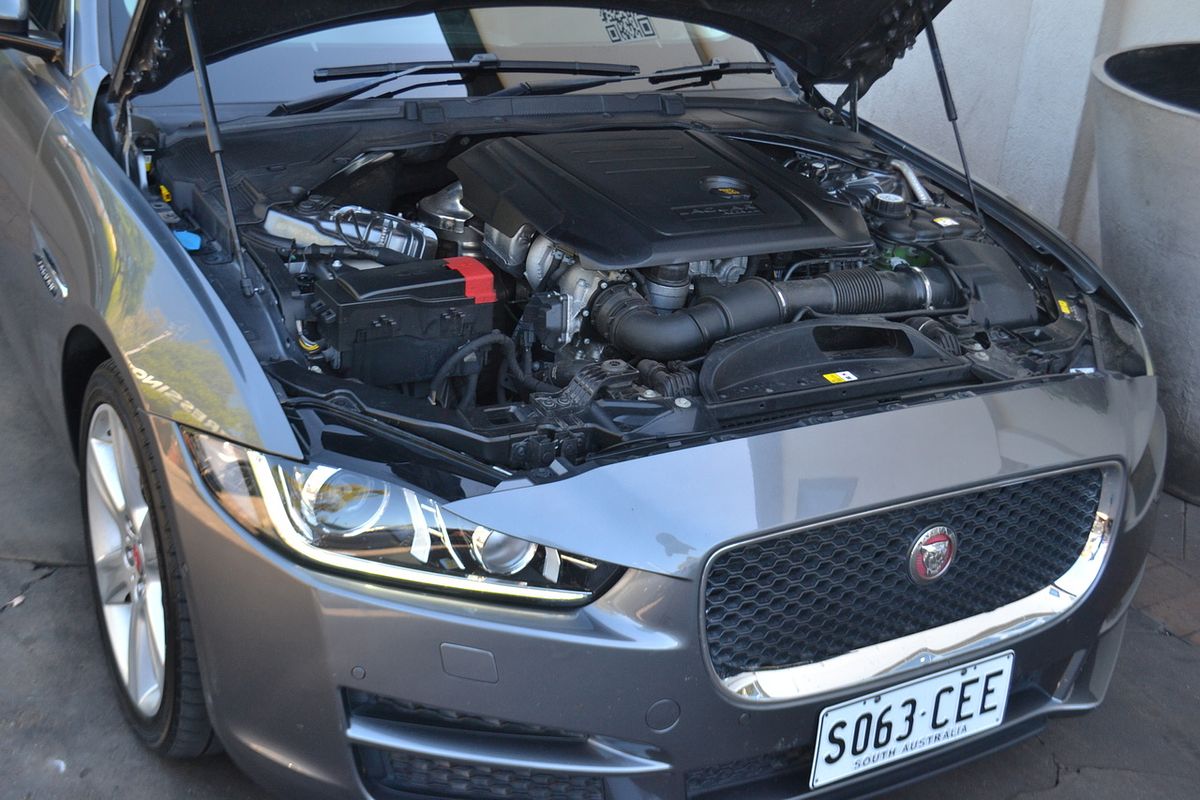 2016 Jaguar XE 20d Prestige X760