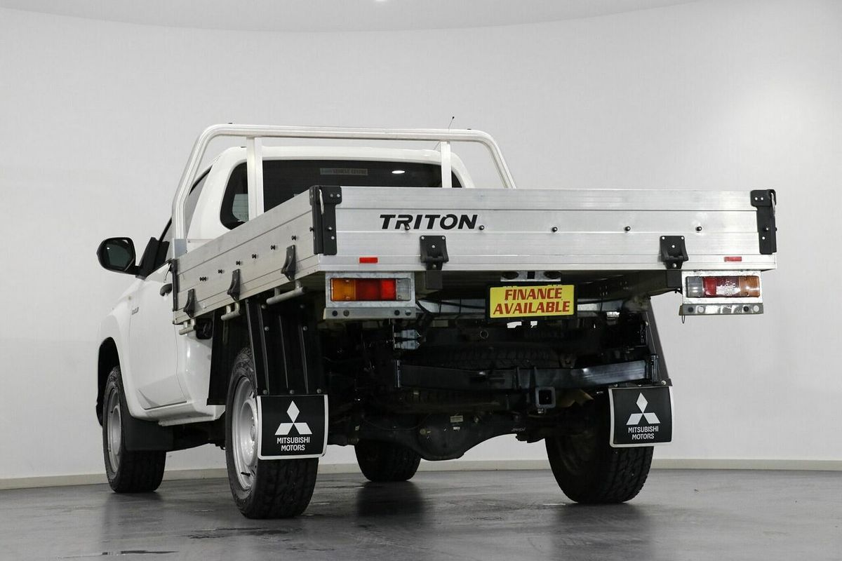 2019 Mitsubishi Triton GLX MR 4X4