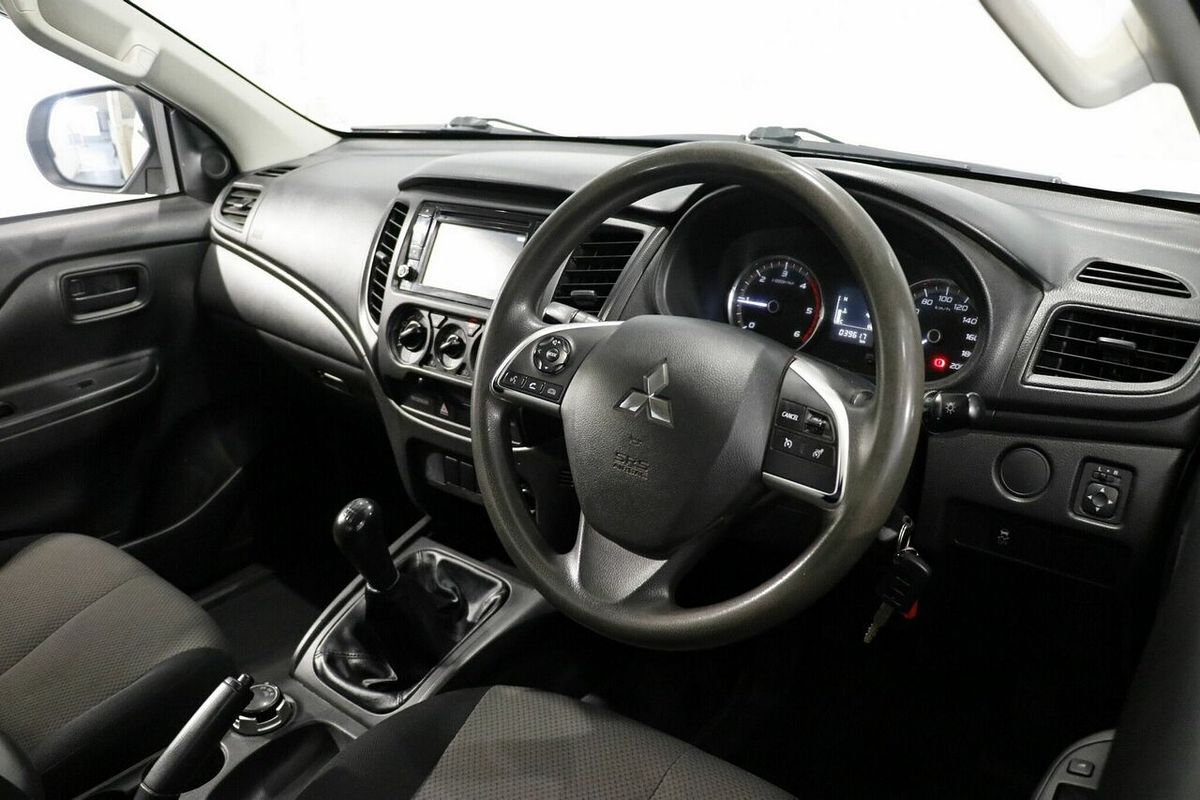 2019 Mitsubishi Triton GLX MR 4X4