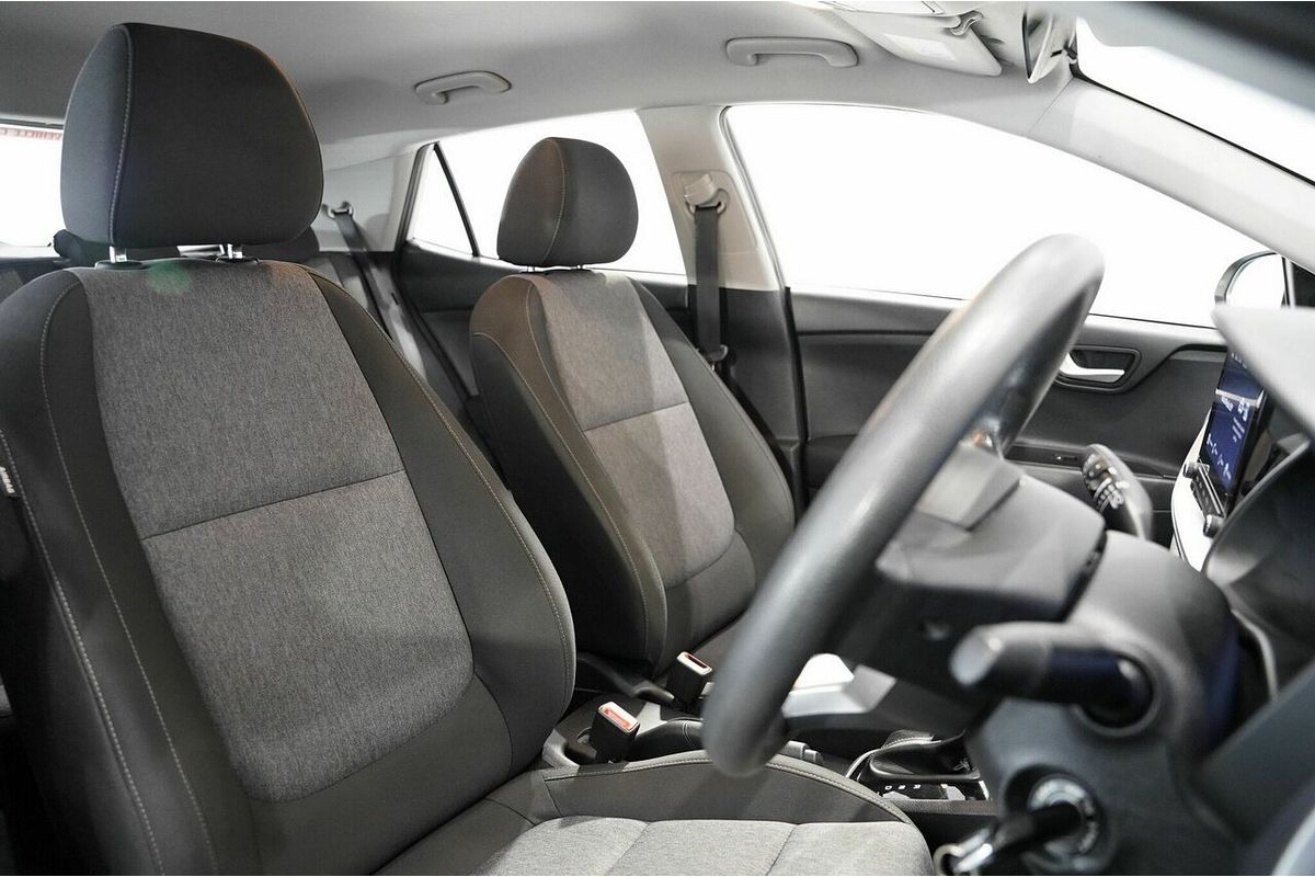 2022 Kia Stonic S YB