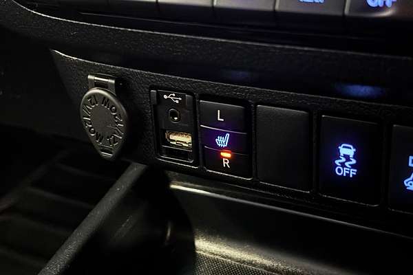 2019 Toyota Hilux Rugged X GUN126R 4X4