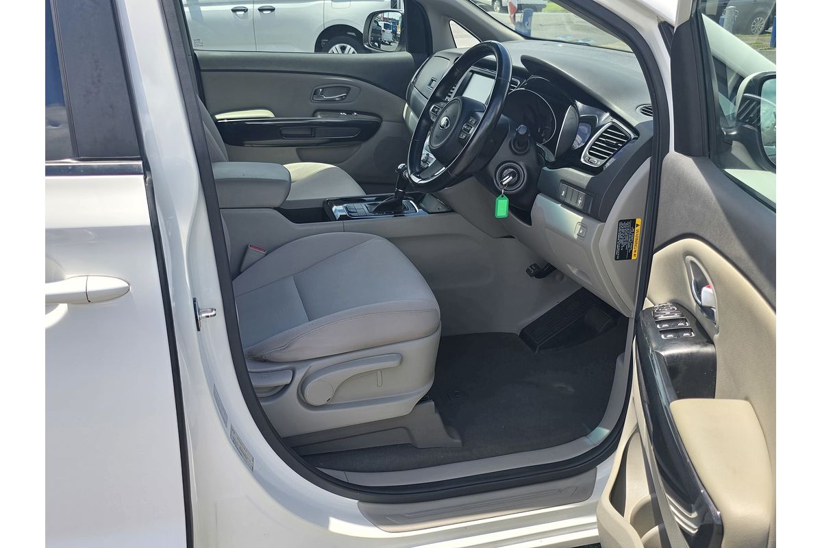 2015 Kia Carnival Si YP