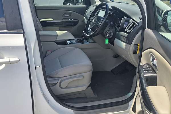 2015 Kia Carnival Si YP