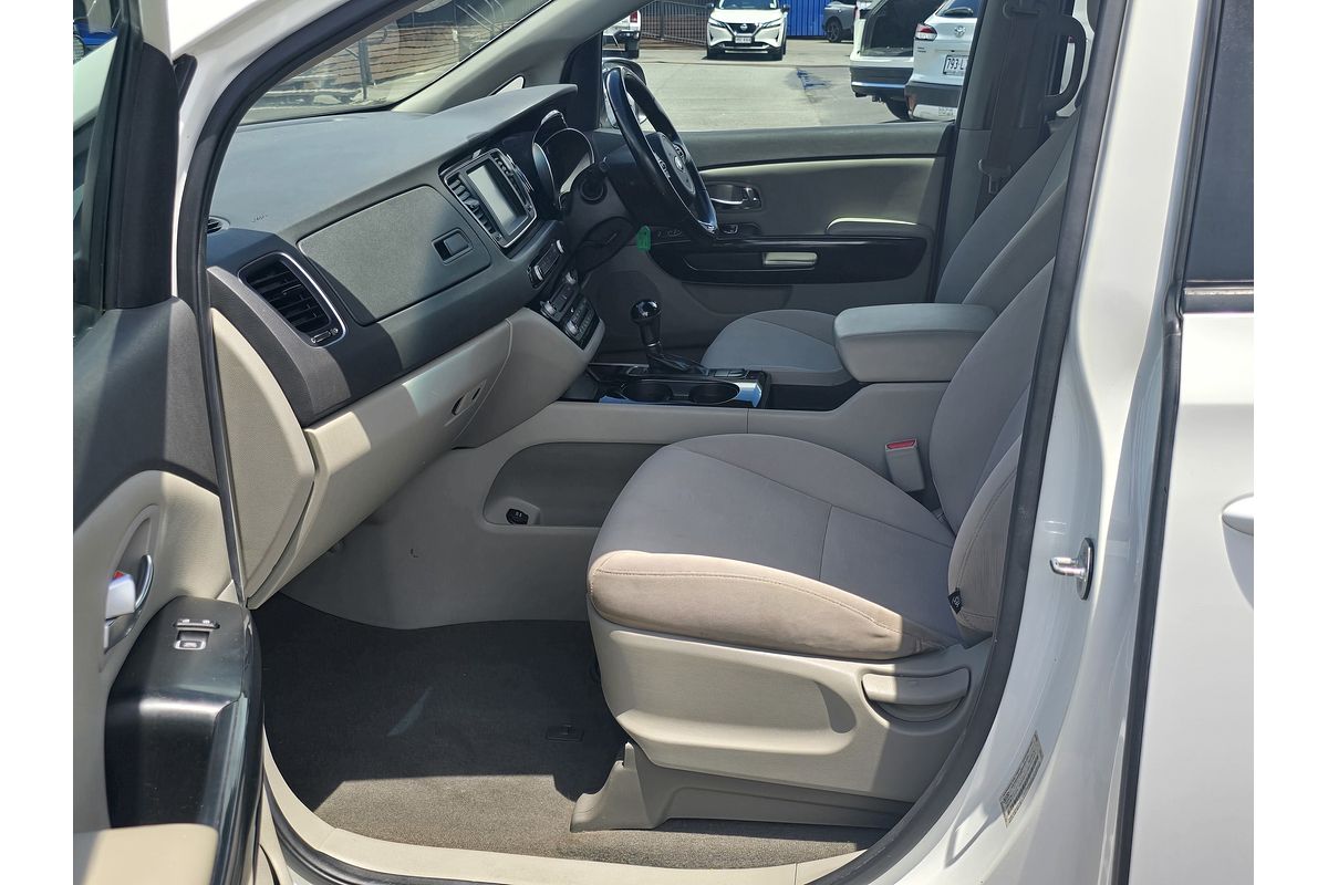 2015 Kia Carnival Si YP