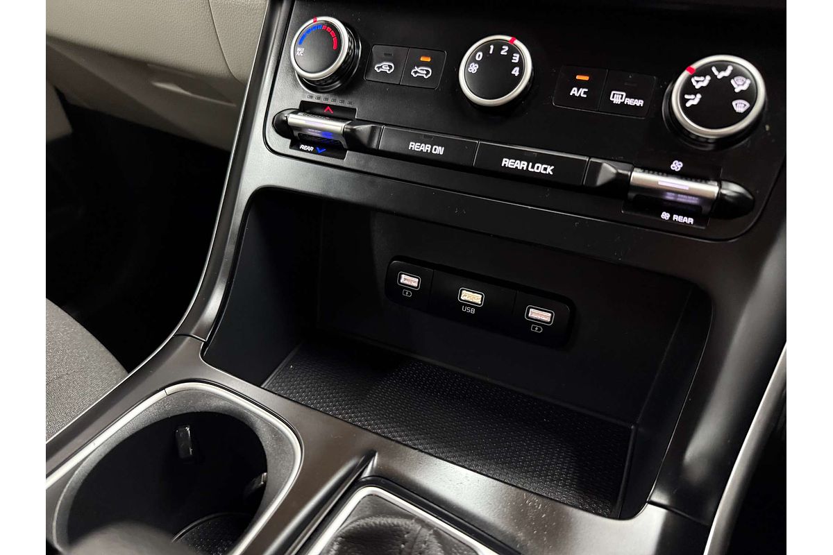 2022 Kia Carnival S KA4
