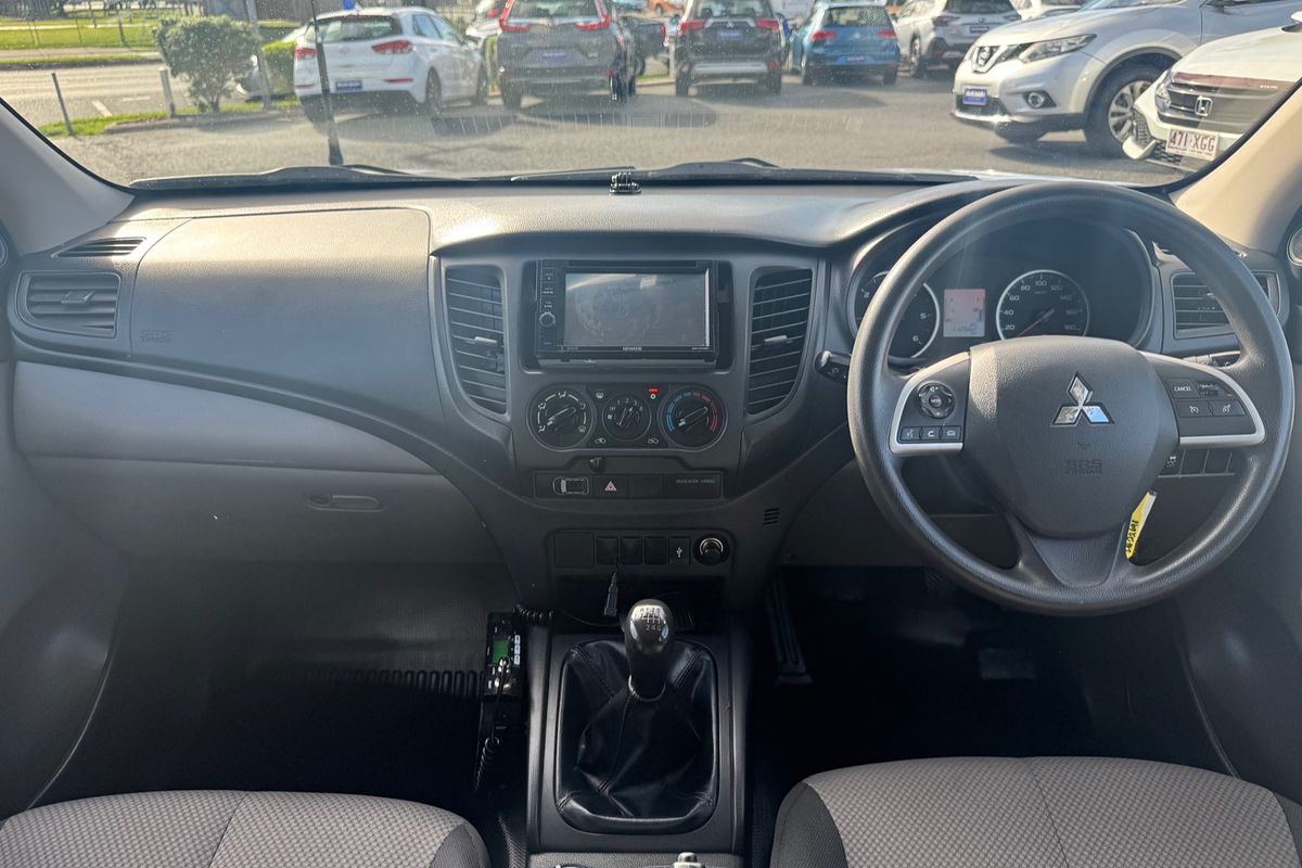 2015 Mitsubishi Triton GLX MQ 4X4
