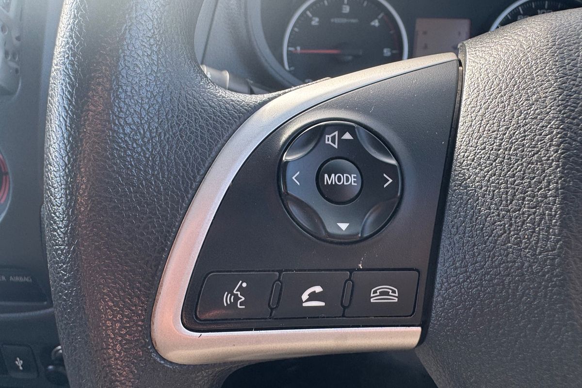 2015 Mitsubishi Triton GLX MQ 4X4