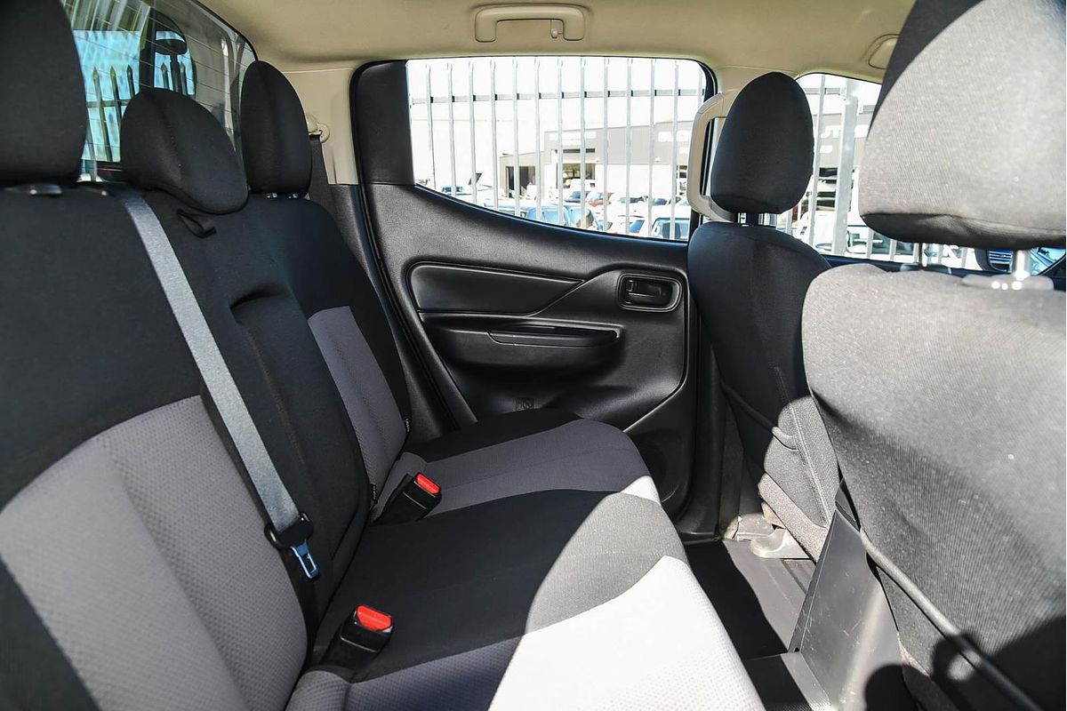 2020 Mitsubishi Triton GLX ADAS MR 4X4