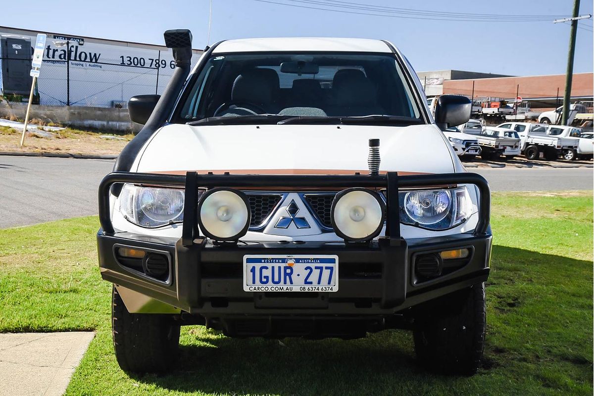 2011 Mitsubishi Triton GL-R MN 4X4
