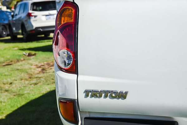 2011 Mitsubishi Triton GL-R MN 4X4