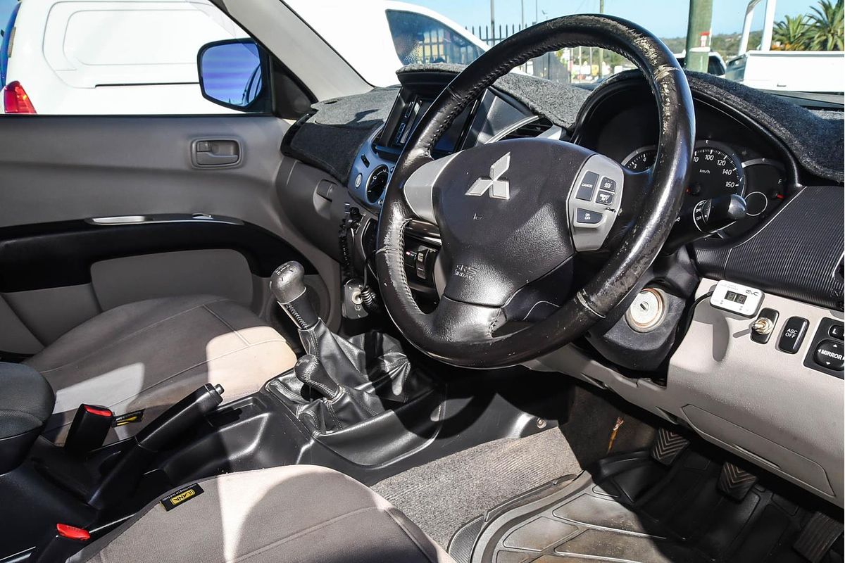 2011 Mitsubishi Triton GL-R MN 4X4