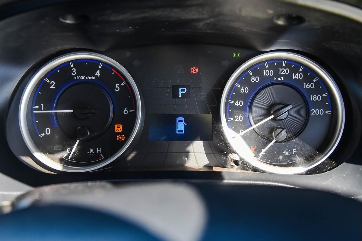 2018 Toyota Hilux SR GUN126R 4X4
