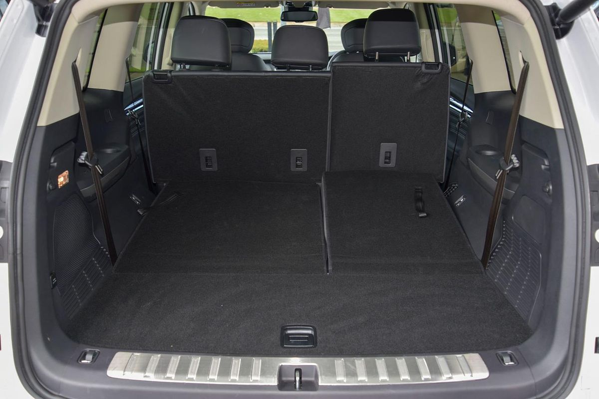2024 LDV D90 Executive SV9A