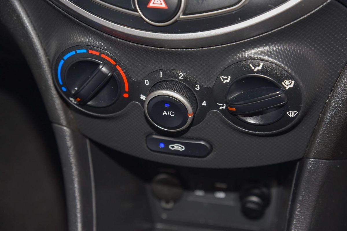 2016 Hyundai Accent Active RB4