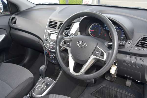 2013 Hyundai Accent Active RB2