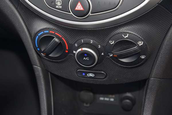 2013 Hyundai Accent Active RB2