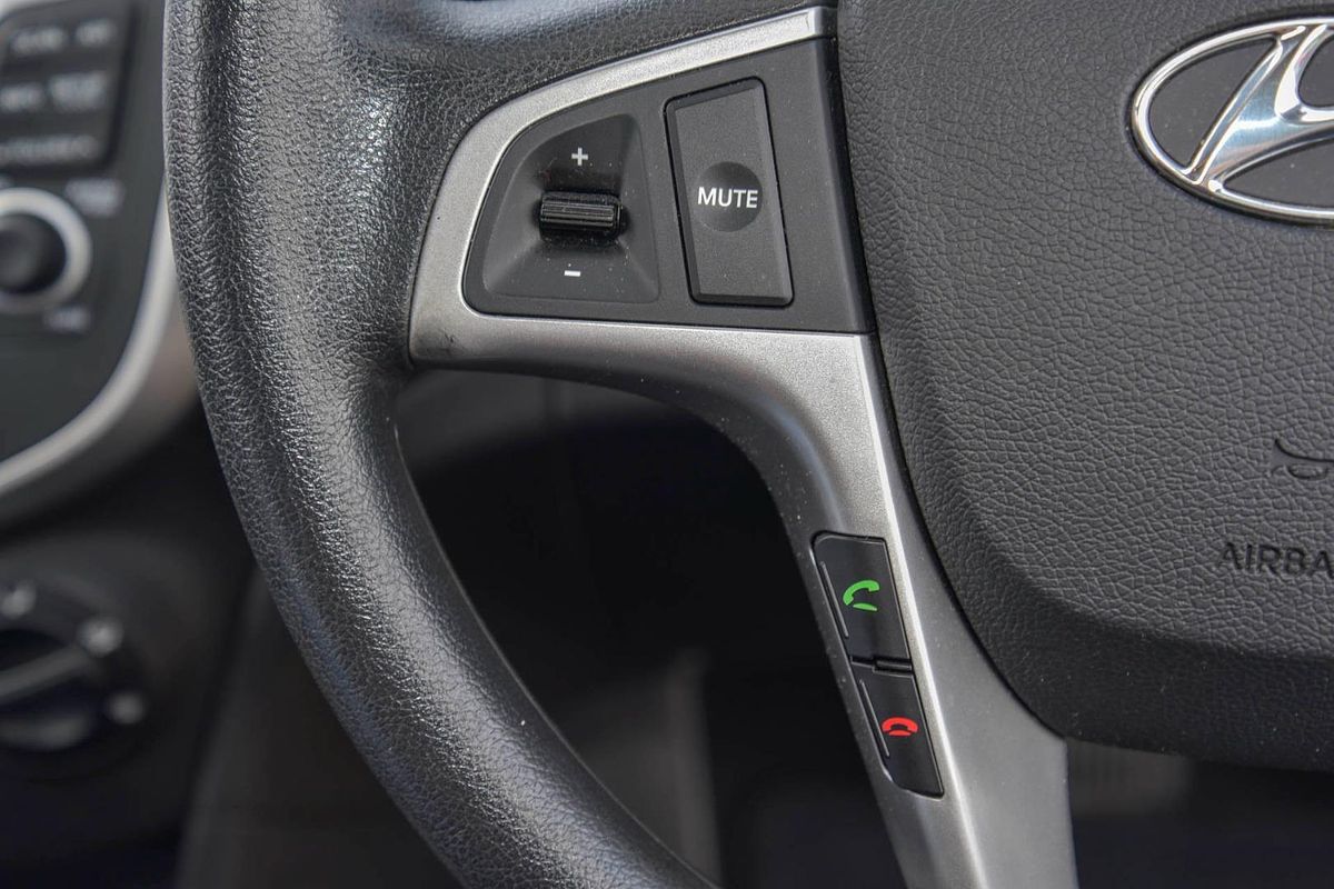 2013 Hyundai Accent Active RB2