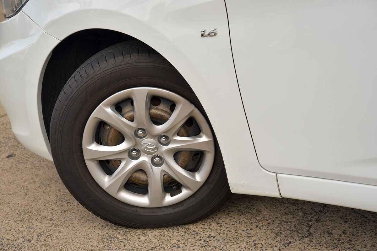 2013 Hyundai Accent Active RB2