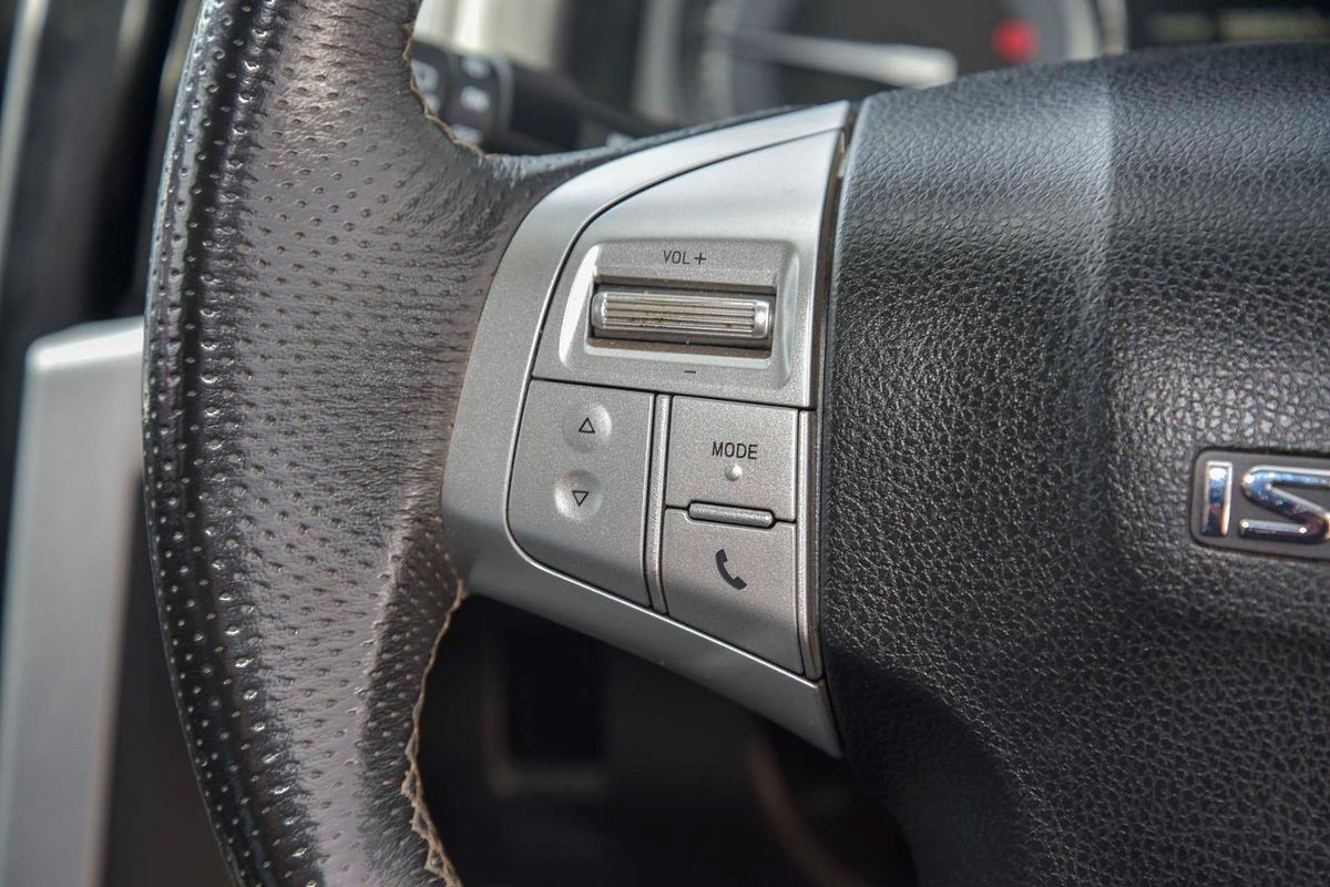 2017 Isuzu MU-X LS-U