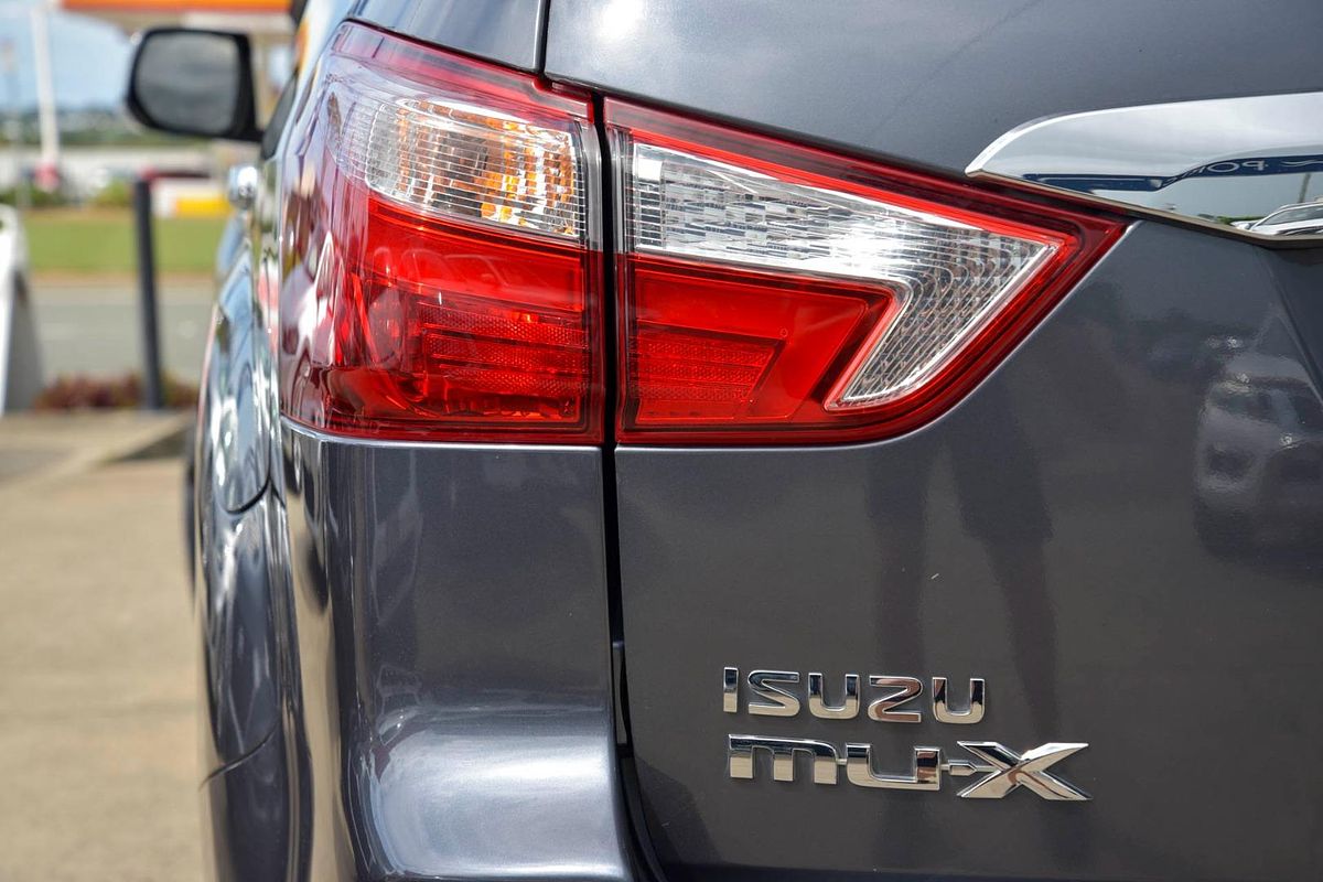 2017 Isuzu MU-X LS-U