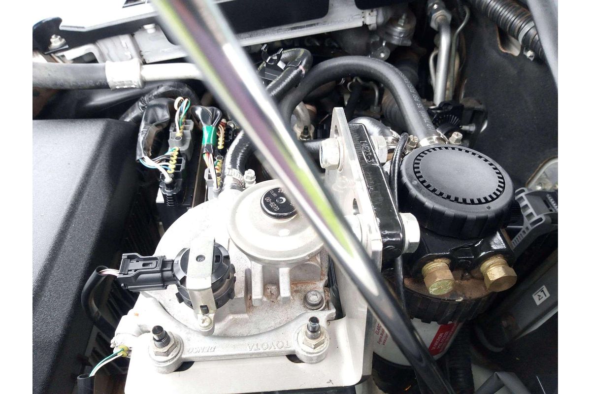2010 Toyota Landcruiser GXL VDJ200R