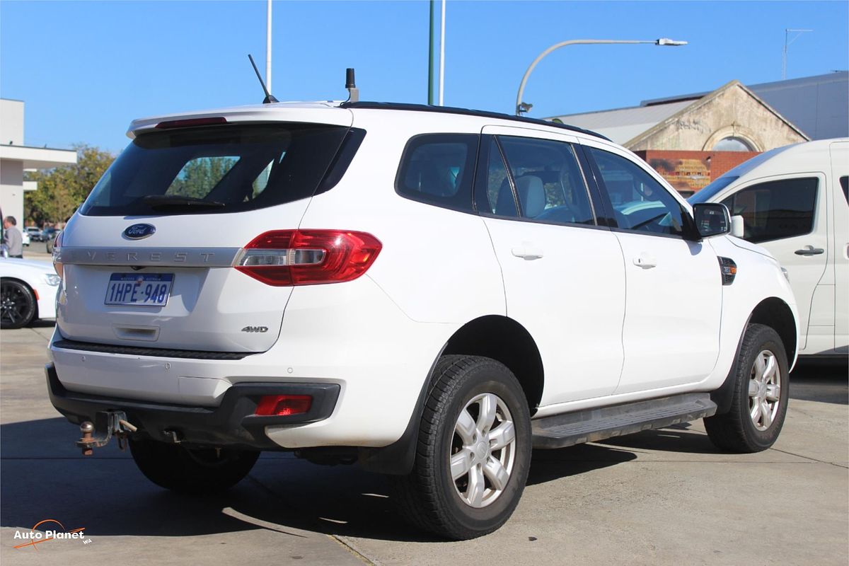 2017 Ford Everest Ambiente UA