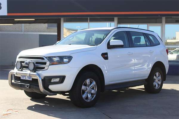 2017 Ford Everest Ambiente UA