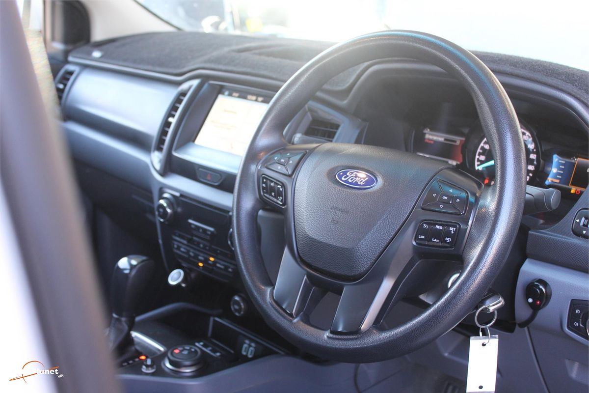2017 Ford Everest Ambiente UA