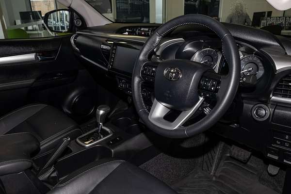 2023 Toyota Hilux SR5 GUN126R 4X4