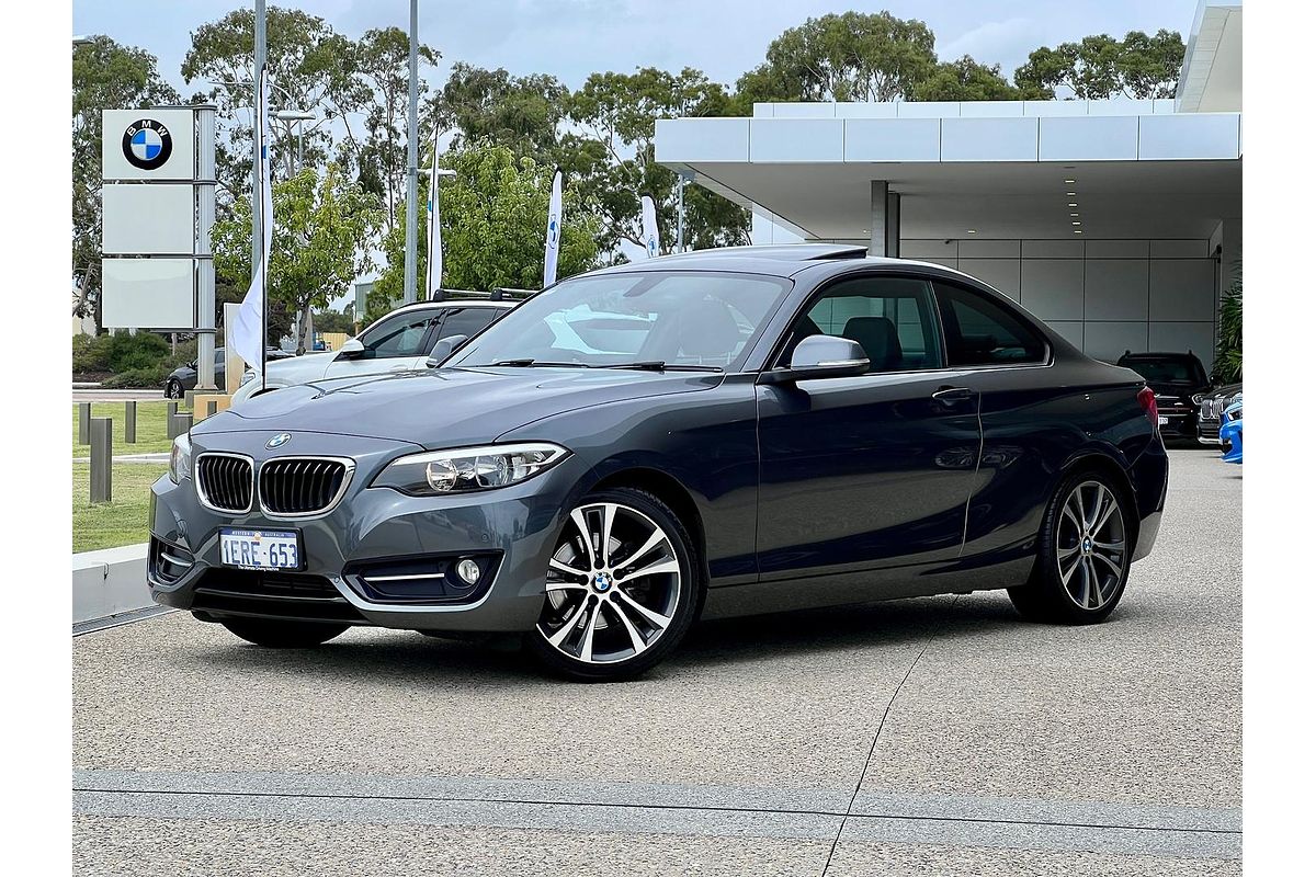 2014 BMW 2 Series 220i Modern Line F22