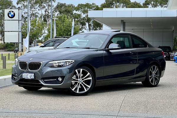2014 BMW 2 Series 220i Modern Line F22