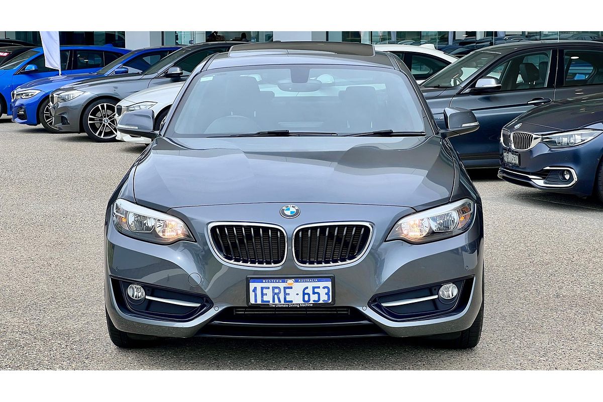 2014 BMW 2 Series 220i Modern Line F22