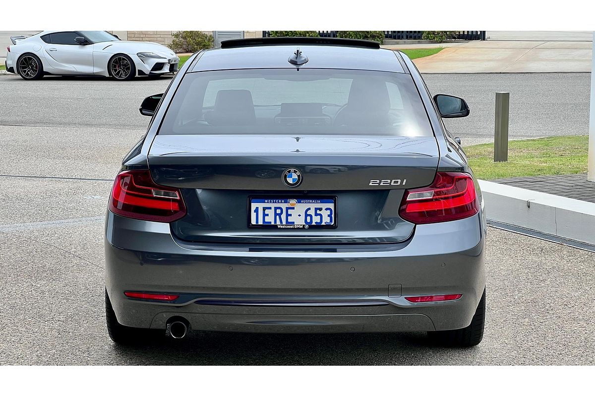 2014 BMW 2 Series 220i Modern Line F22