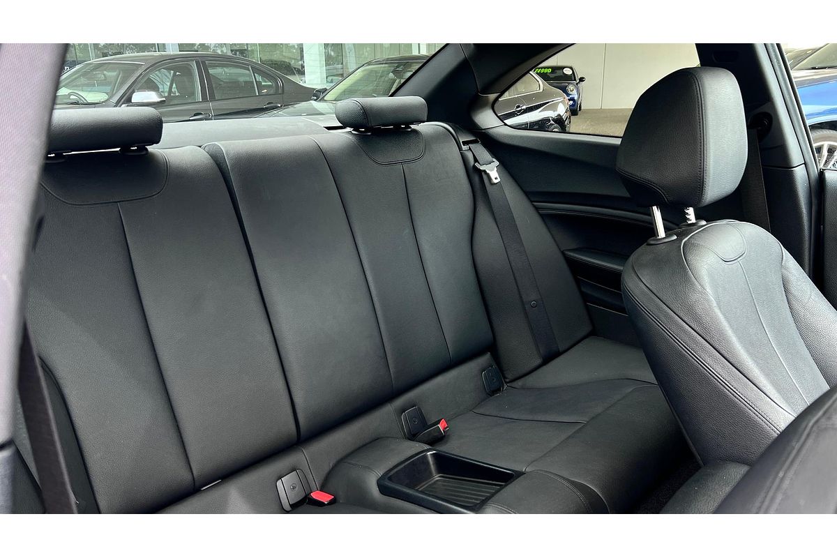 2014 BMW 2 Series 220i Modern Line F22