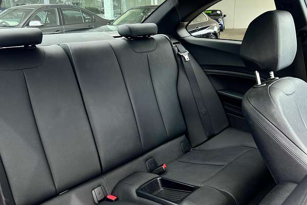 2014 BMW 2 Series 220i Modern Line F22