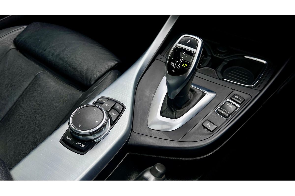 2014 BMW 2 Series 220i Modern Line F22